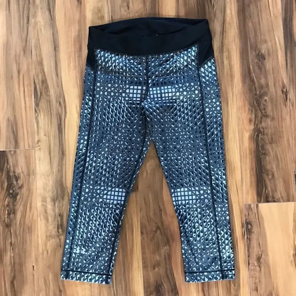 Under Armour Grey And Black Capris
